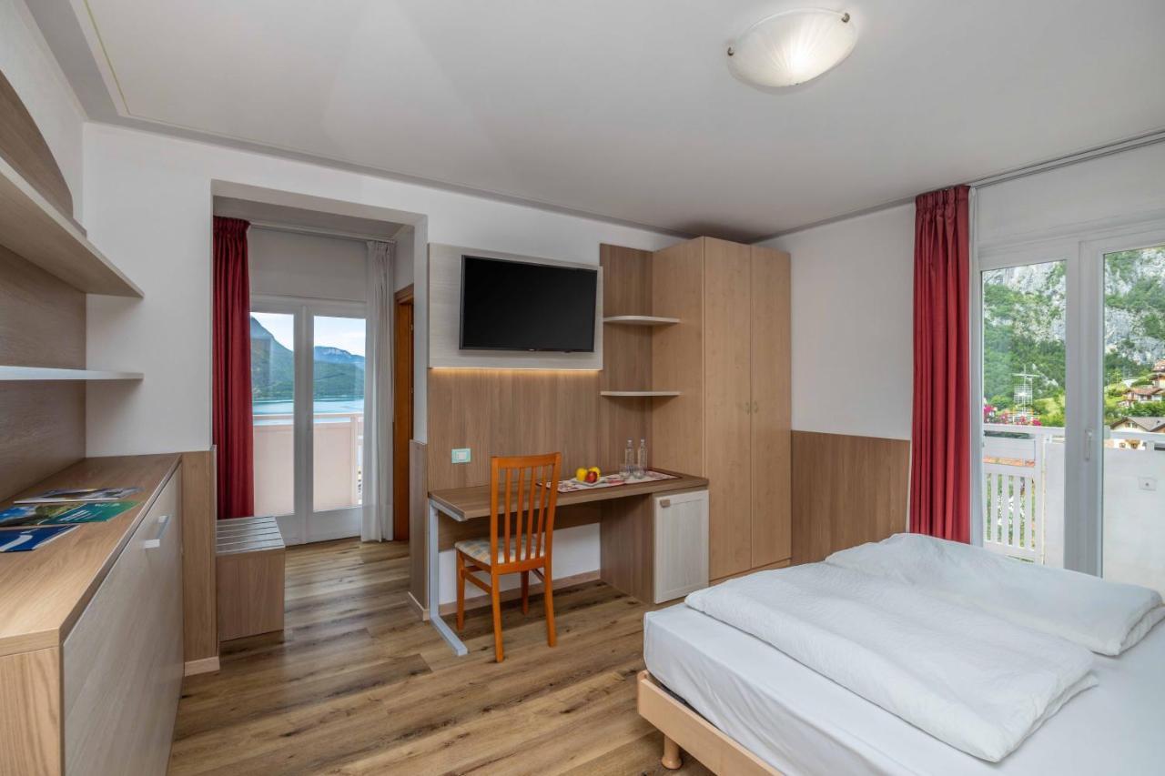 Hotel Londra Slow Living Molveno Extérieur photo